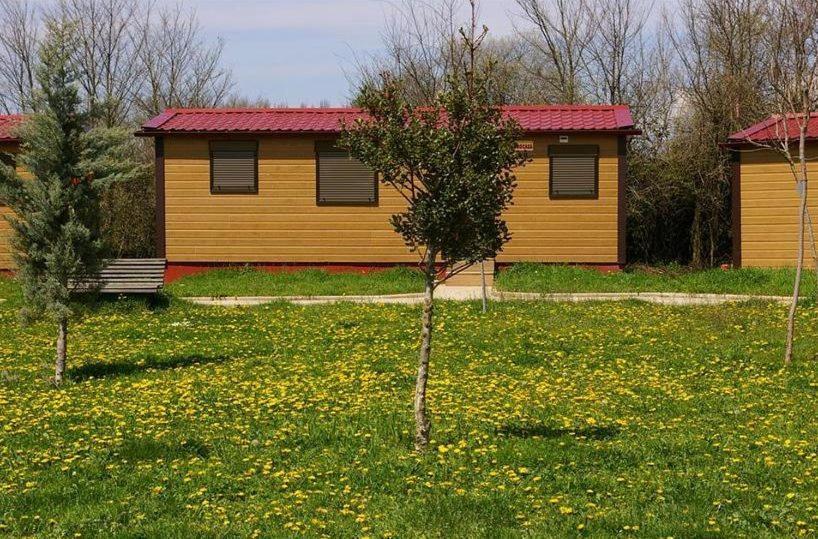 Bungalows Granja Escuela Arlanzón Eksteriør bilde